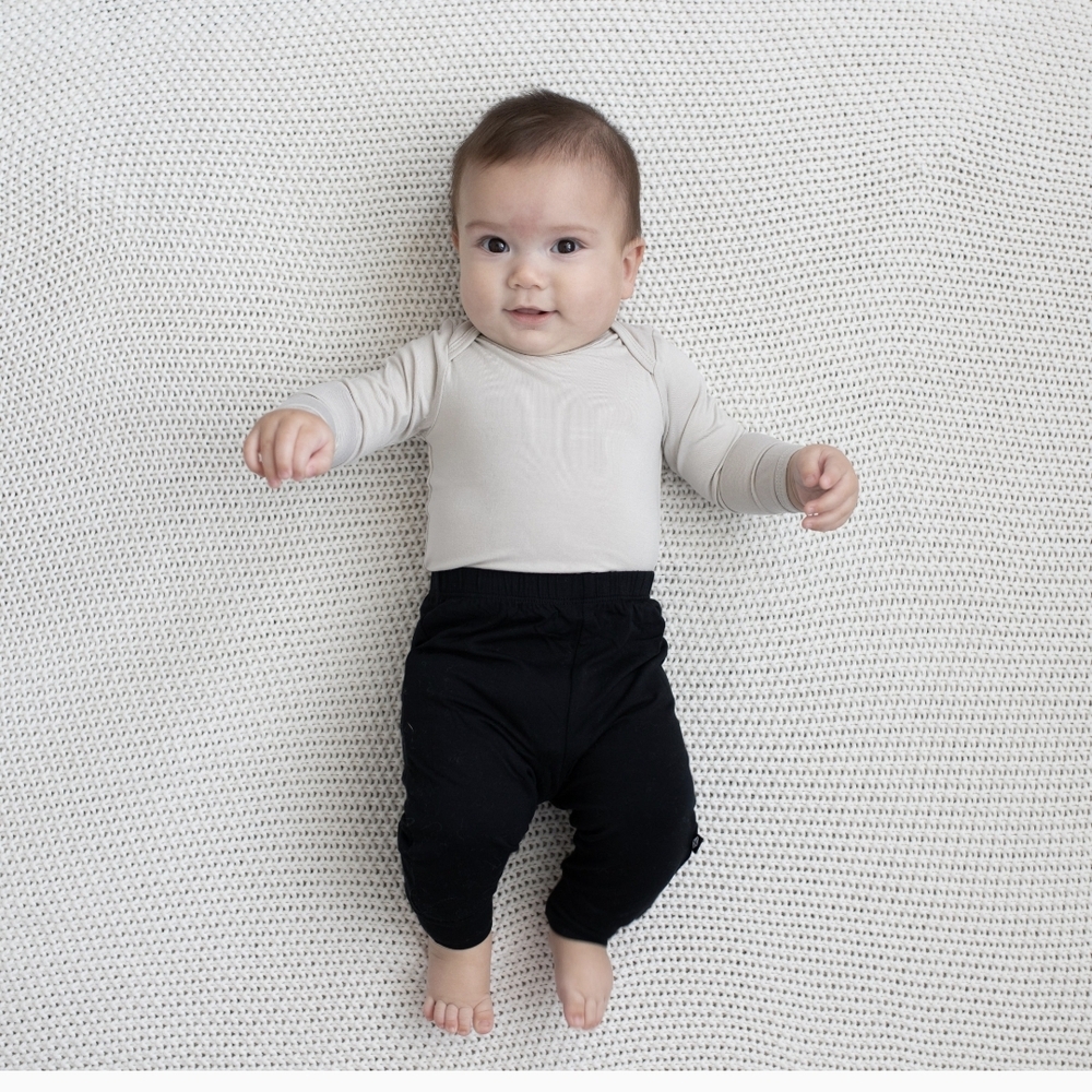 Kyte Baby Dusty Rose Herringbone Pants - NB - Picture 5 of 5